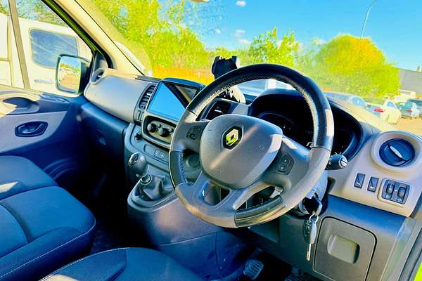 2015 Renault Trafic 103KW X82 LWB