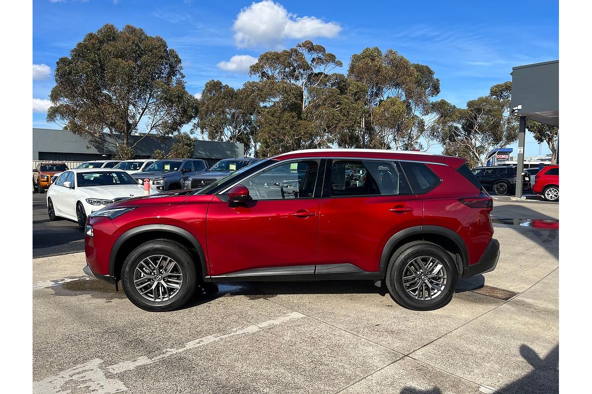 2024 Nissan X-TRAIL ST T33
