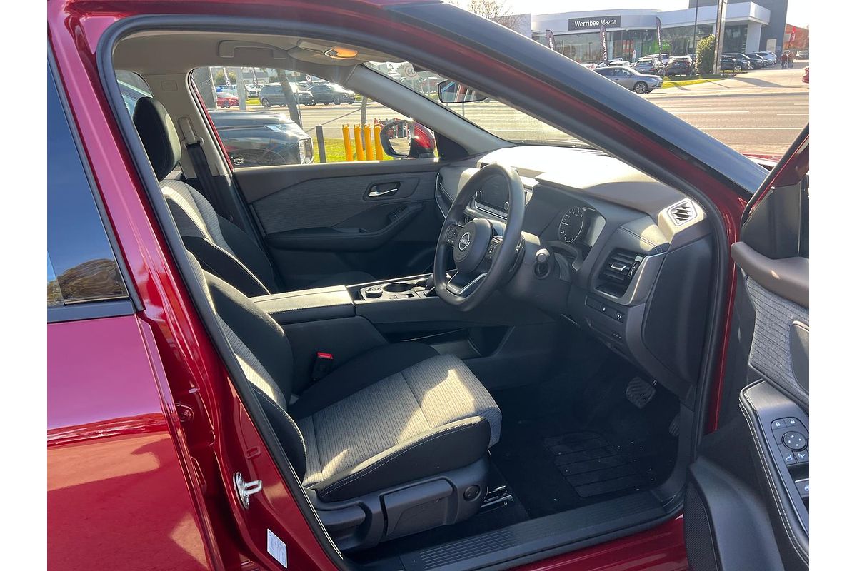 2024 Nissan X-TRAIL ST T33