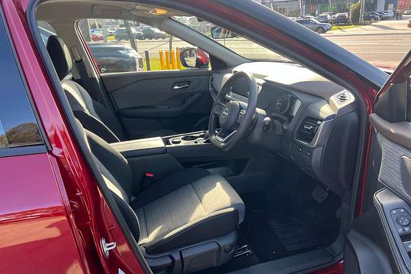 2024 Nissan X-TRAIL ST T33
