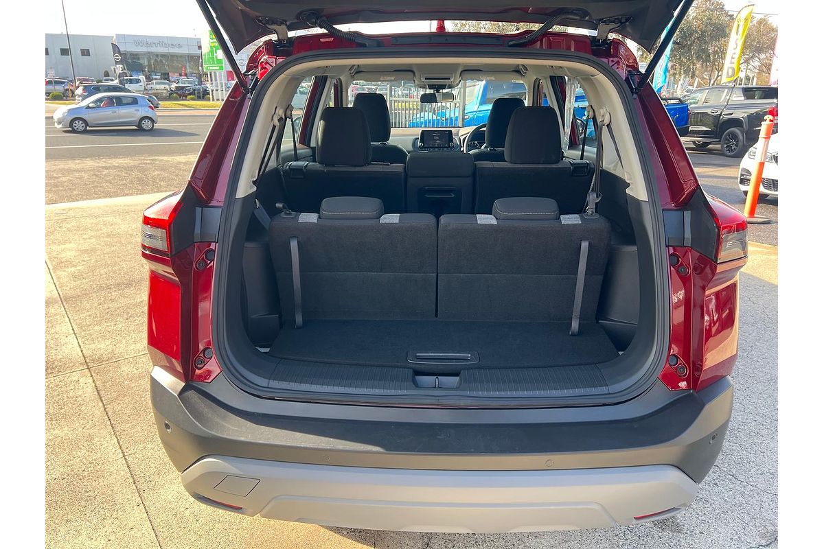 2024 Nissan X-TRAIL ST T33