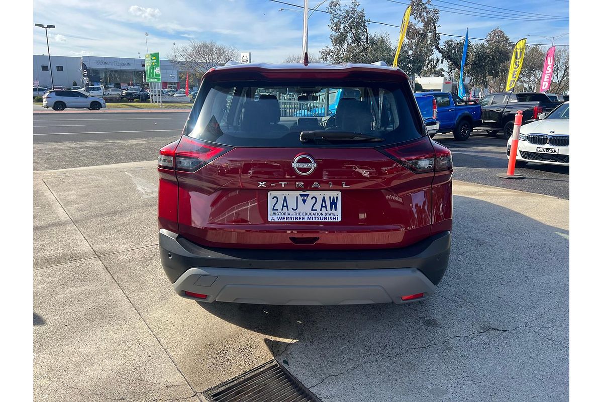2024 Nissan X-TRAIL ST T33