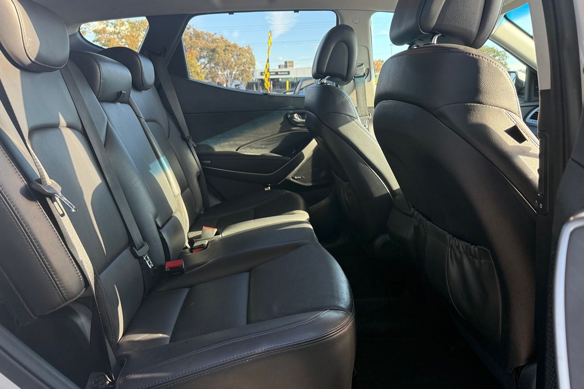 2015 Hyundai Santa Fe Elite DM3 Series II