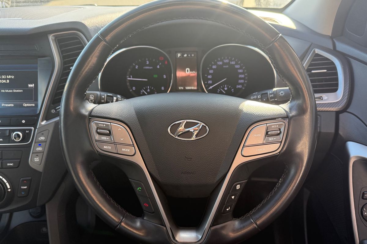 2015 Hyundai Santa Fe Elite DM3 Series II