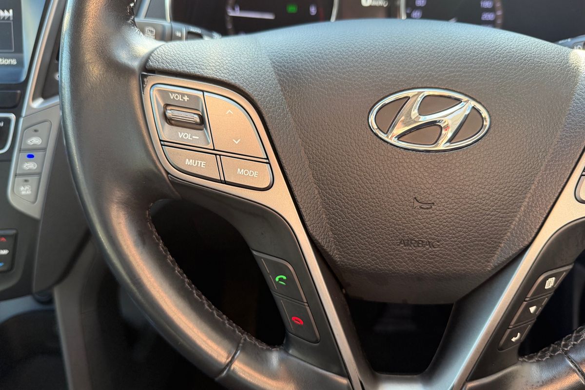 2015 Hyundai Santa Fe Elite DM3 Series II