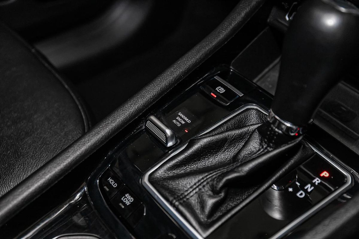 2022 Jeep Compass S-Limited M6