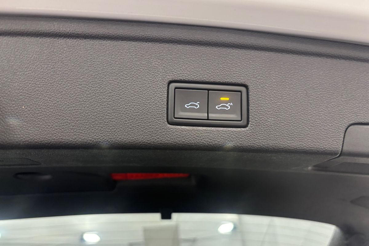 2019 Volkswagen Touareg 190TDI Launch Edition CR