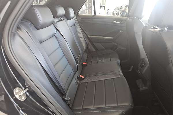 2025 Volkswagen T-Roc R D11