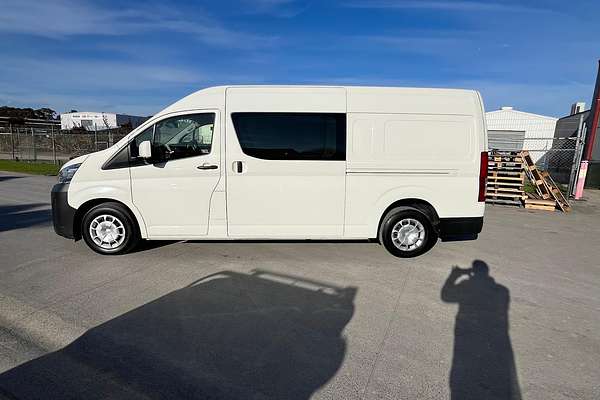 2022 Toyota Hiace GDH320R