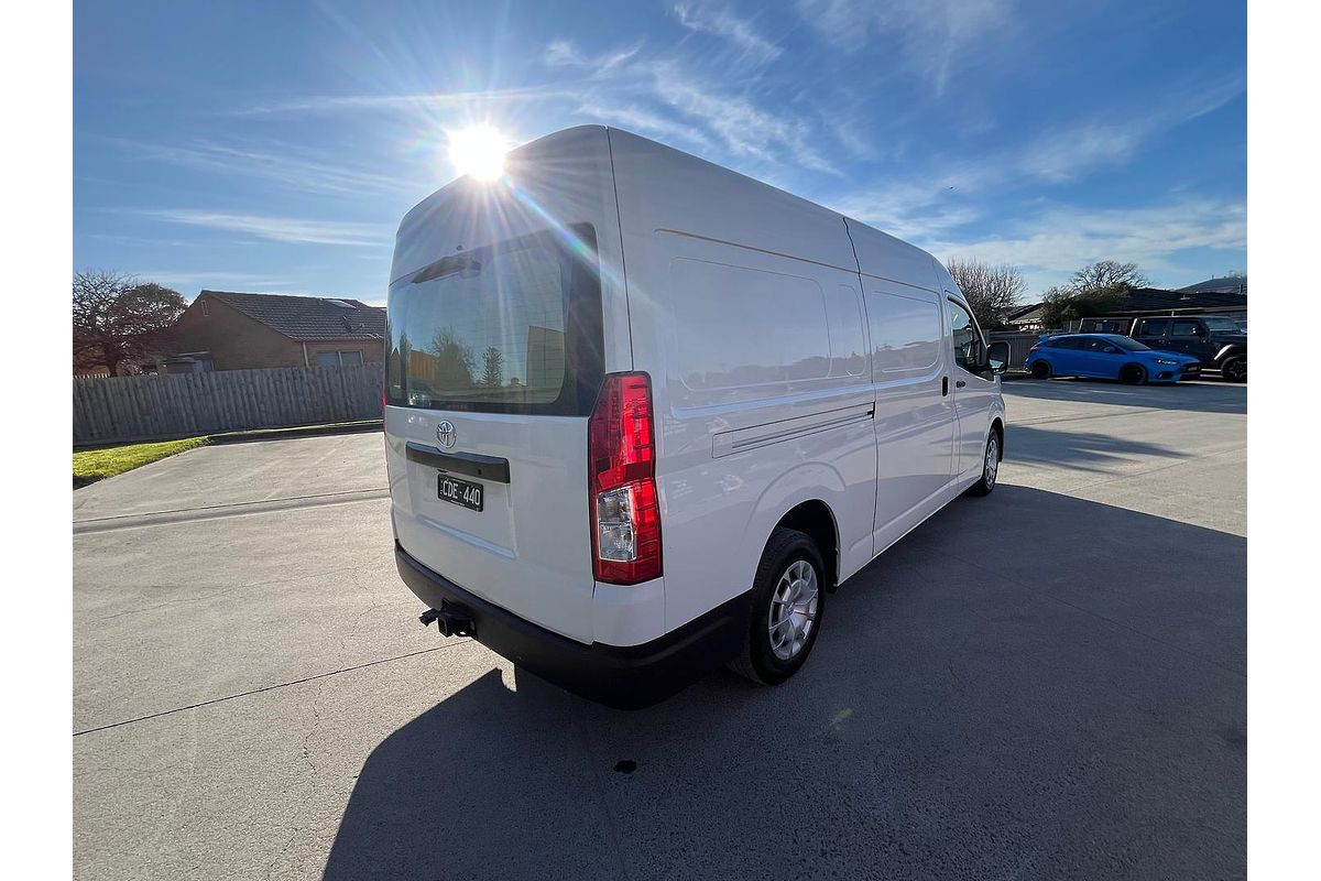 2022 Toyota Hiace GDH320R