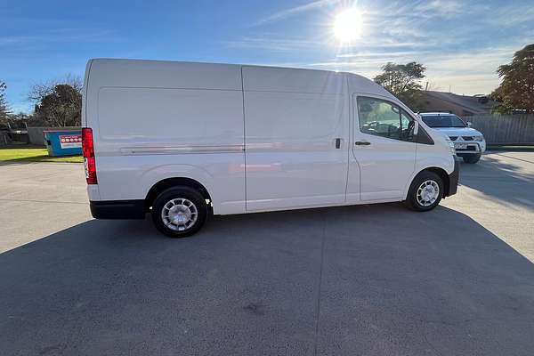 2022 Toyota Hiace GDH320R