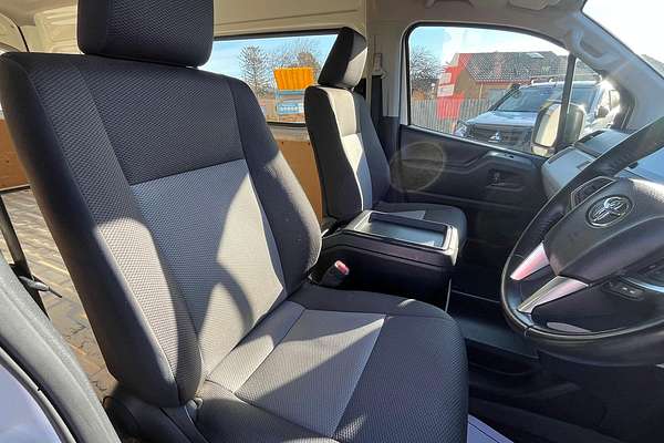2022 Toyota Hiace GDH320R