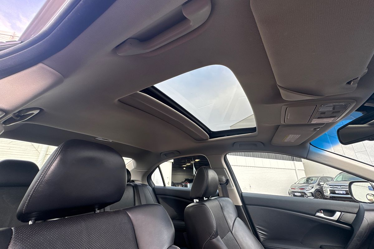 2011 Honda Accord Euro Luxury 8th Gen