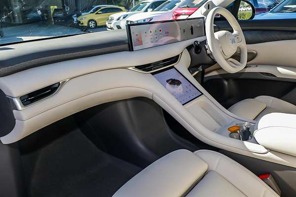 2025 MG IM6 Performance S12L