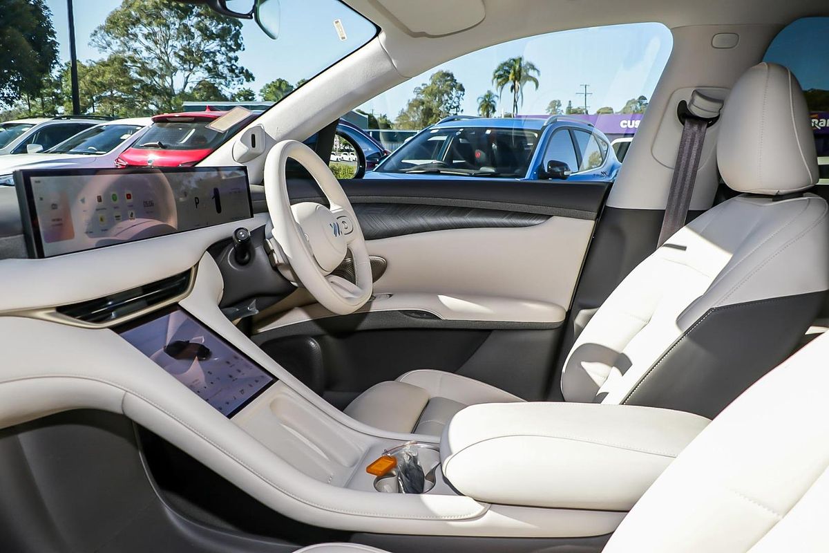 2025 MG IM6 Performance S12L