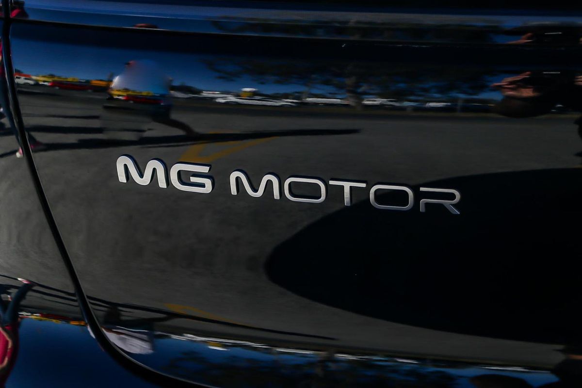 2025 MG IM6 Performance S12L