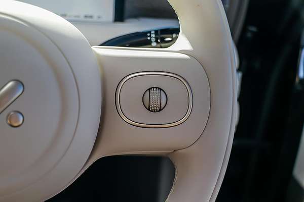 2025 MG IM6 Performance S12L