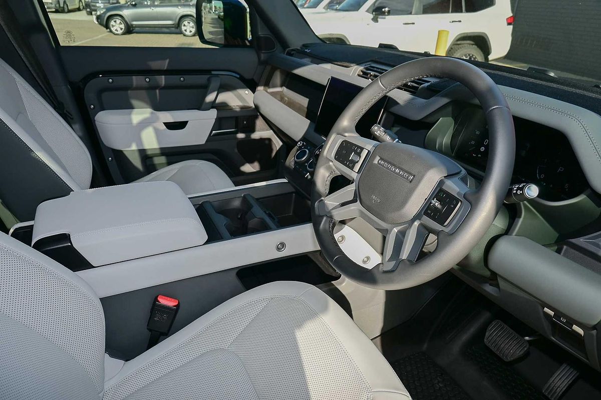 2025 Land Rover Defender 110 D350 X-Dynamic HSE L663