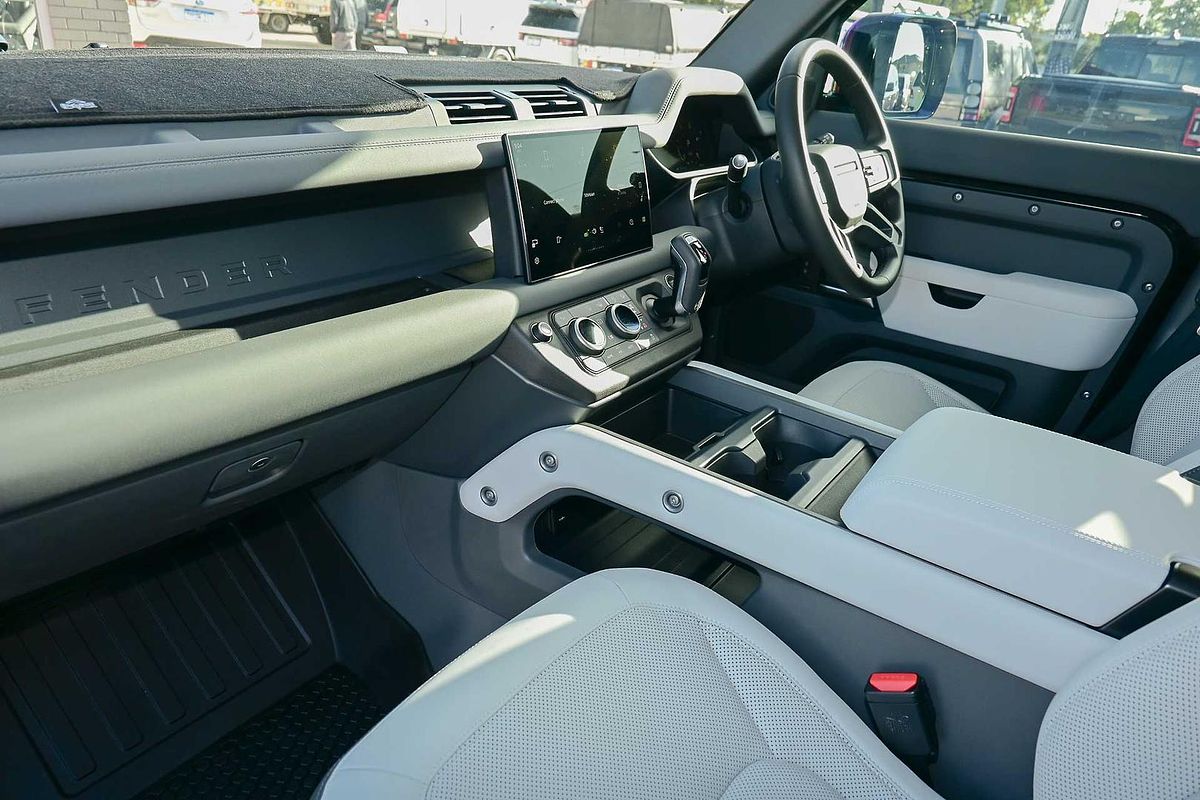 2025 Land Rover Defender 110 D350 X-Dynamic HSE L663