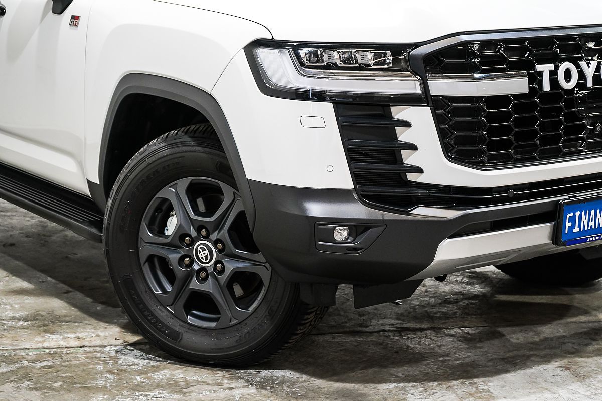 2024 Toyota Landcruiser GR Sport FJA300R
