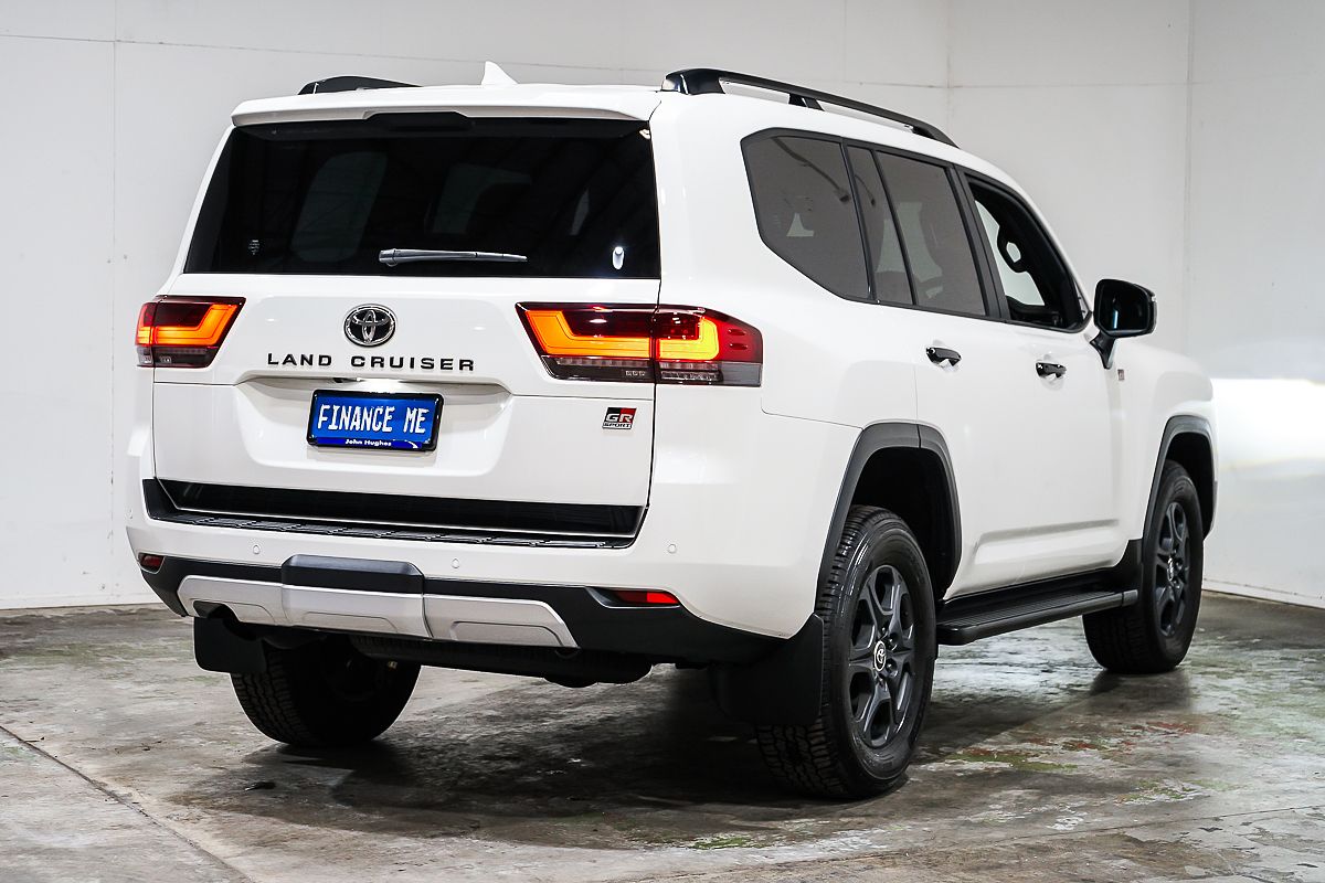 2024 Toyota Landcruiser GR Sport FJA300R
