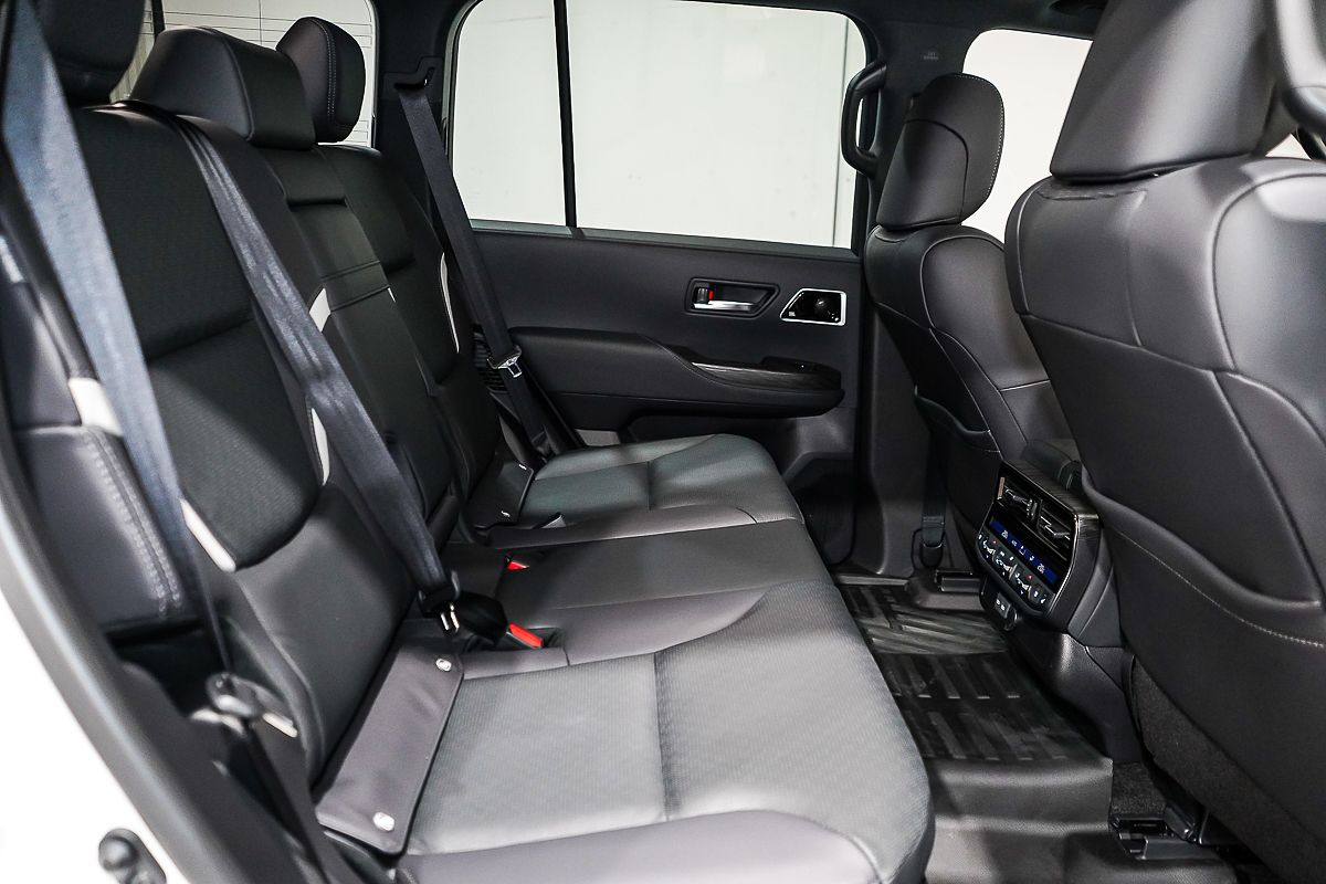 2024 Toyota Landcruiser GR Sport FJA300R