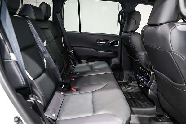2024 Toyota Landcruiser GR Sport FJA300R