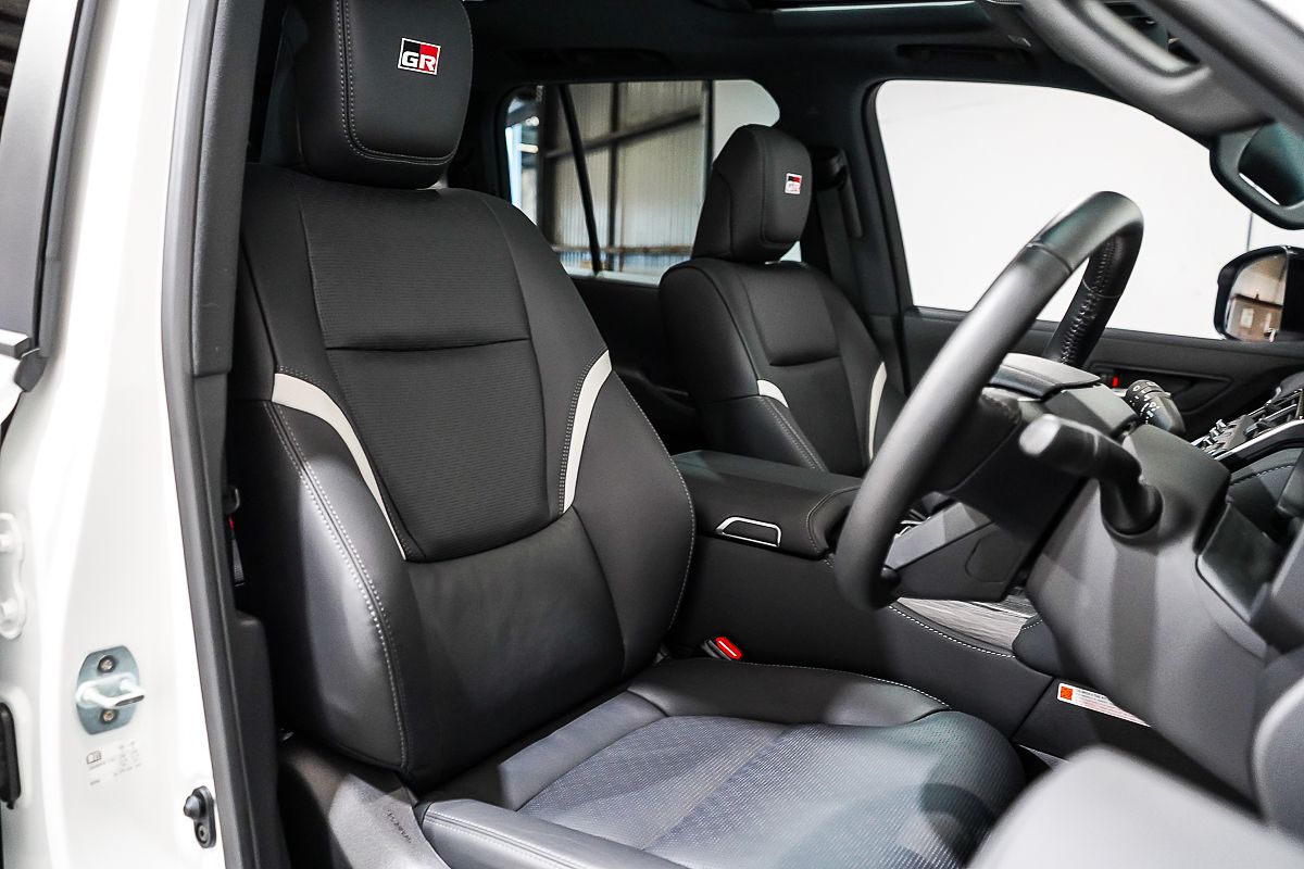 2024 Toyota Landcruiser GR Sport FJA300R
