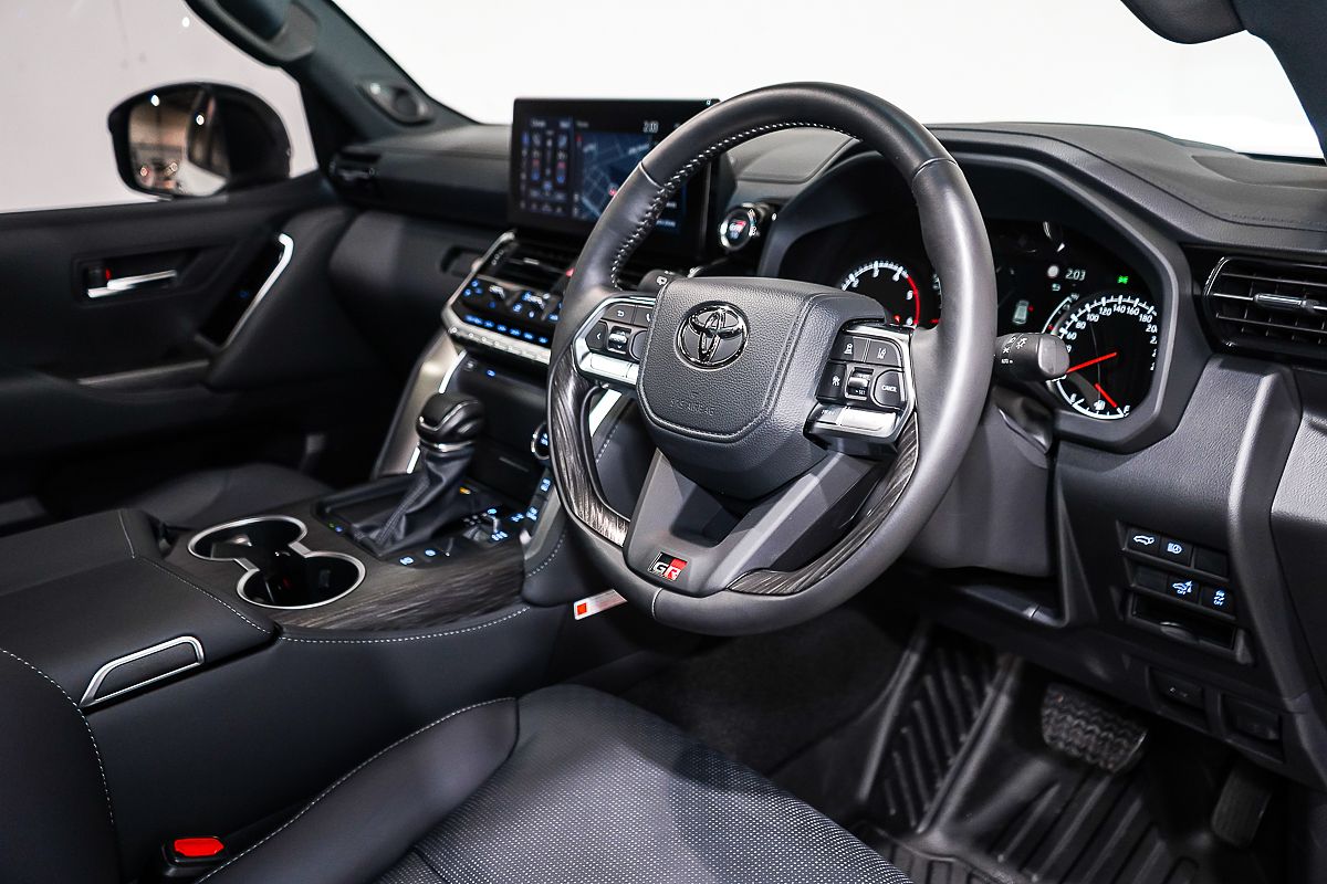 2024 Toyota Landcruiser GR Sport FJA300R