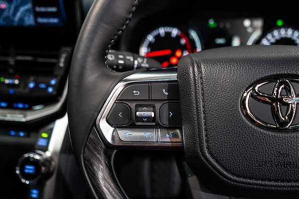 2024 Toyota Landcruiser GR Sport FJA300R