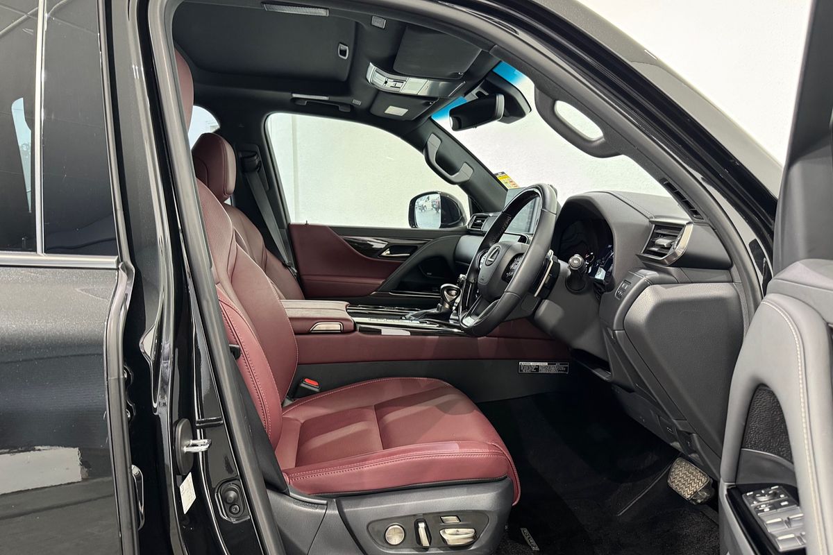 2023 Lexus LX LX600 VJA310R