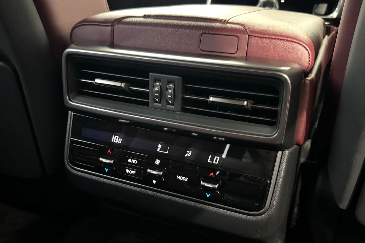2023 Lexus LX LX600 VJA310R