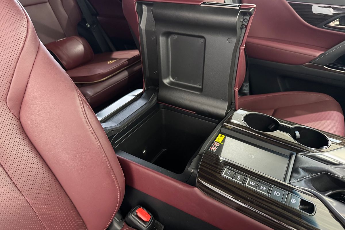 2023 Lexus LX LX600 VJA310R