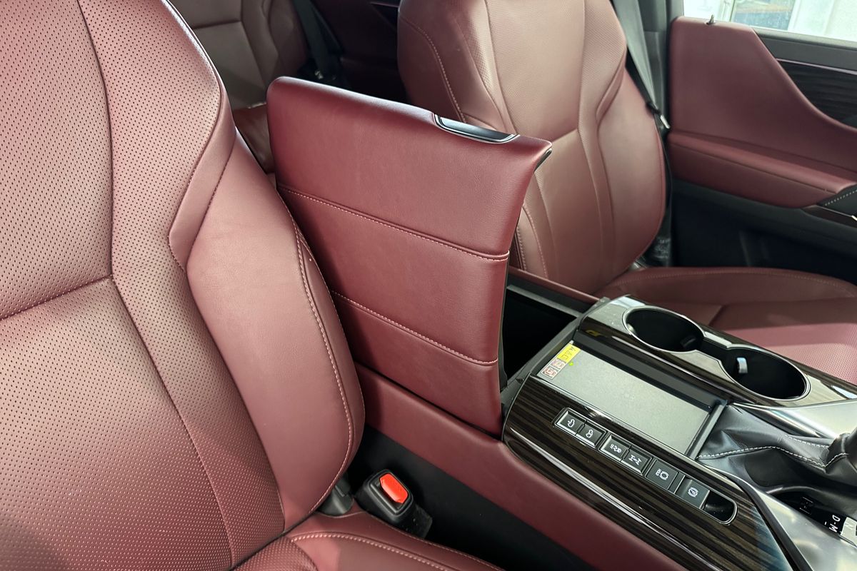 2023 Lexus LX LX600 VJA310R