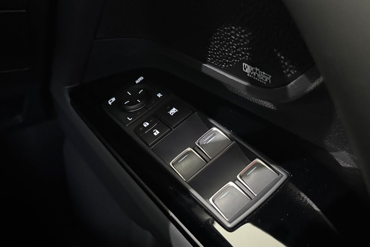 2023 Lexus LX LX600 VJA310R