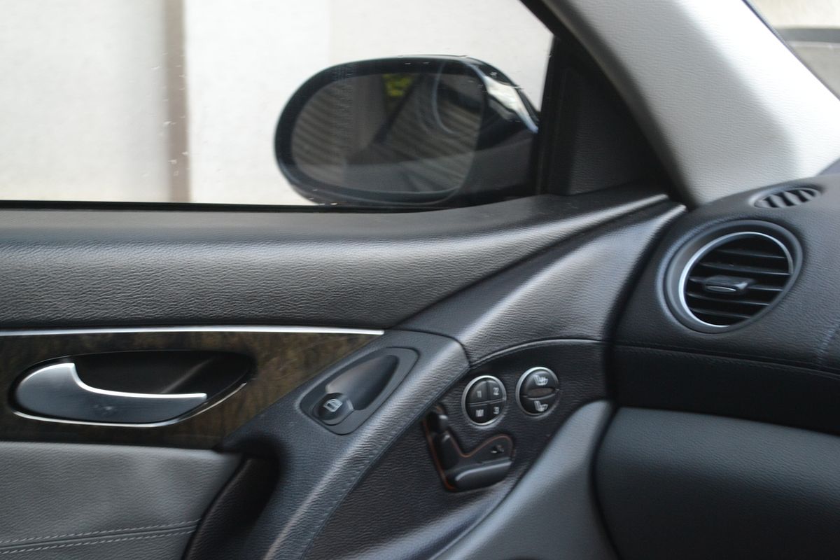 2003 Mercedes-Benz SL-Class SL500 R230