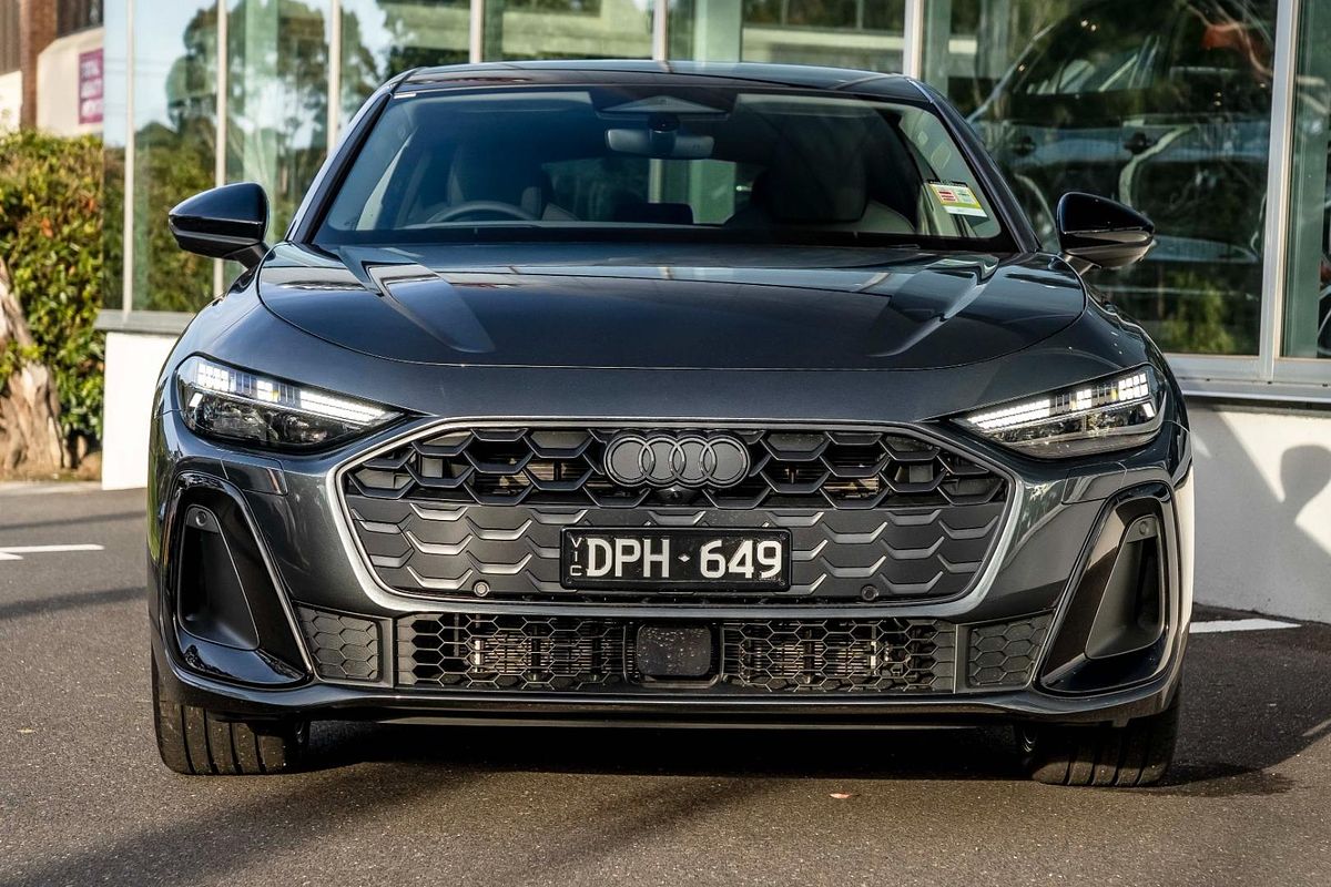 2025 Audi A5 TFSI 150kW S line B10