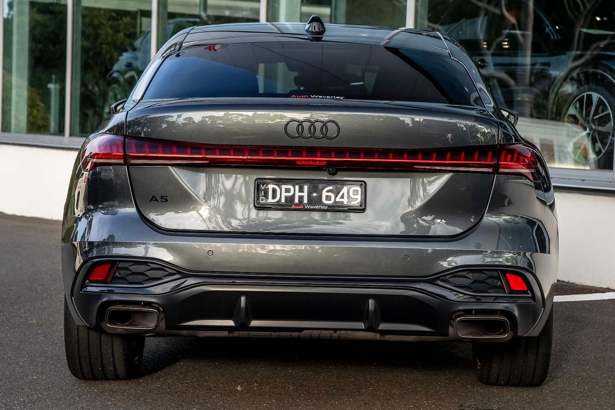 2025 Audi A5 TFSI 150kW S line B10