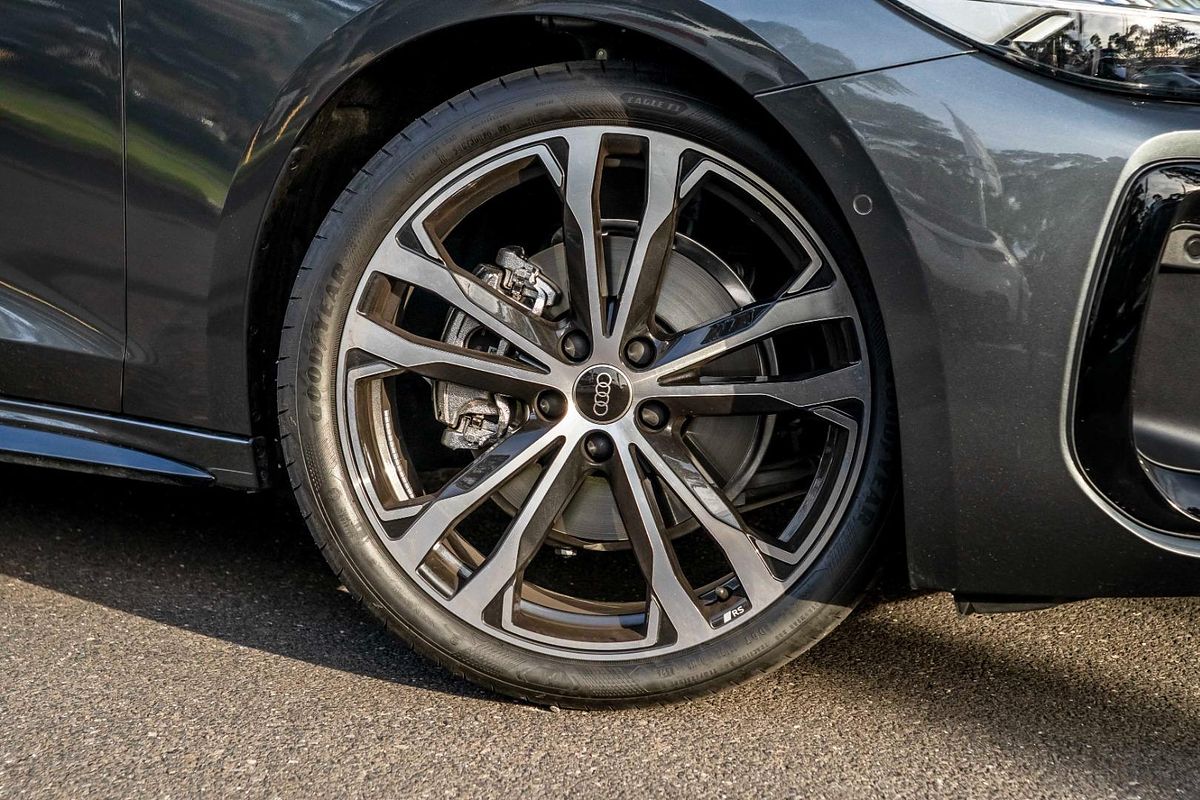 2025 Audi A5 TFSI 150kW S line B10