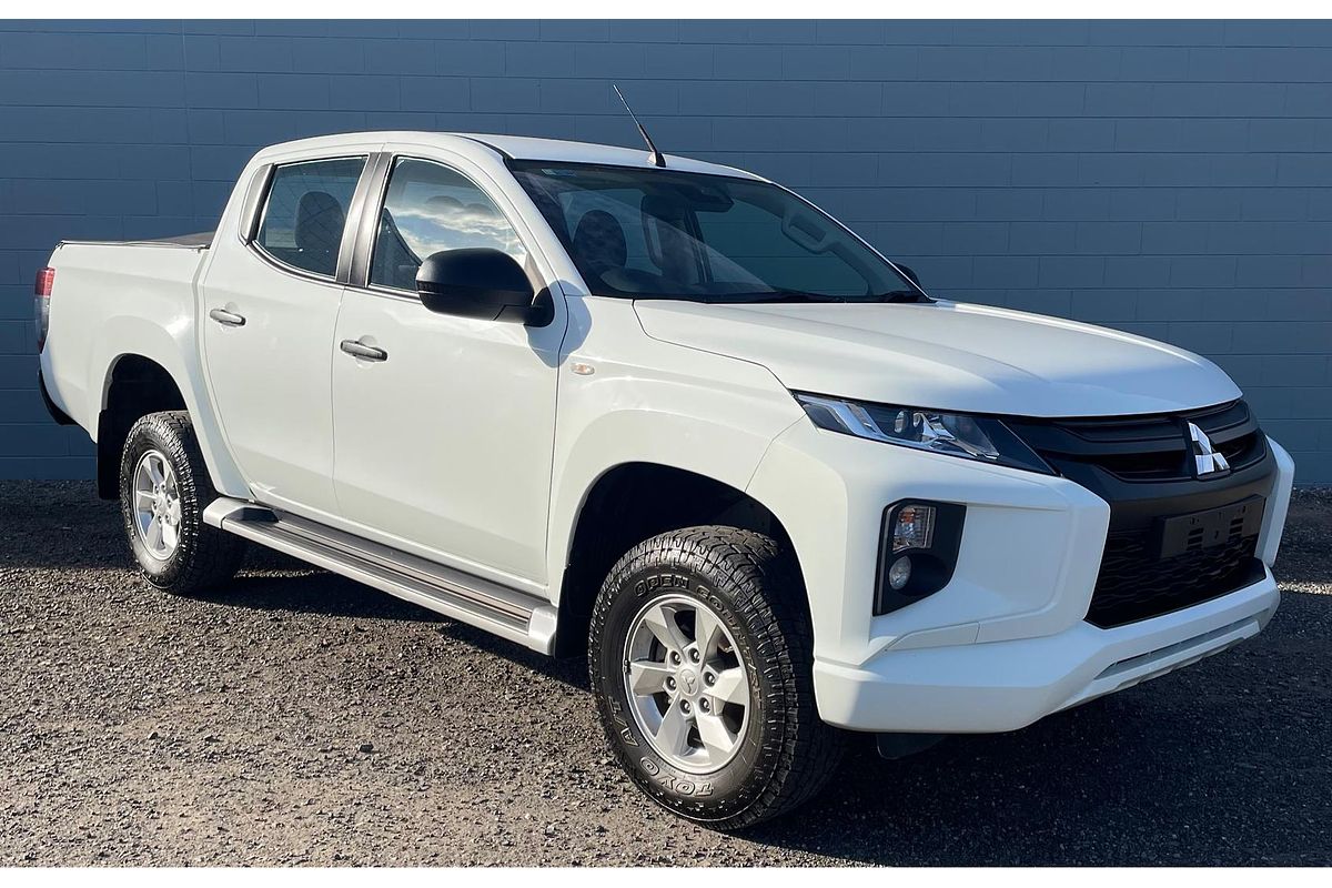 2019 Mitsubishi Triton GLX+ MR 4X4