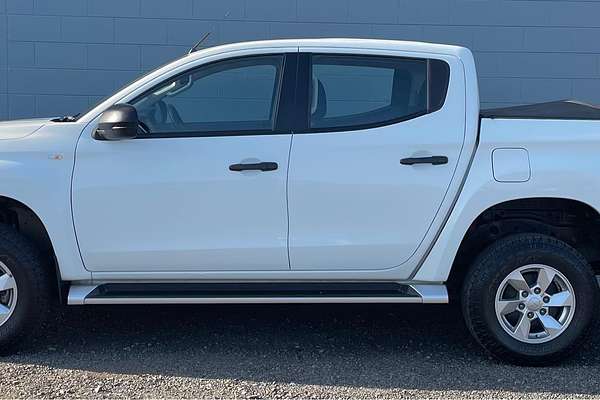 2019 Mitsubishi Triton GLX+ MR 4X4