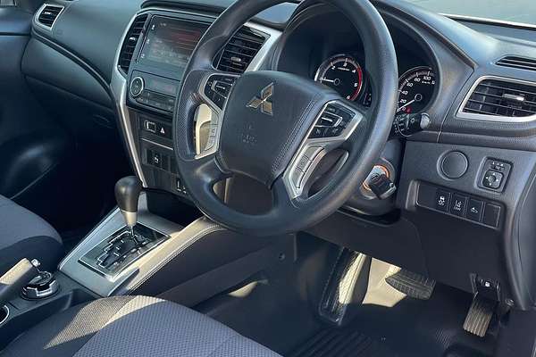 2019 Mitsubishi Triton GLX+ MR 4X4