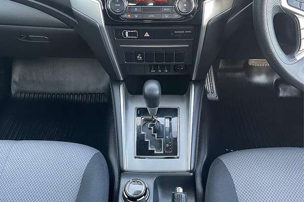 2019 Mitsubishi Triton GLX+ MR 4X4