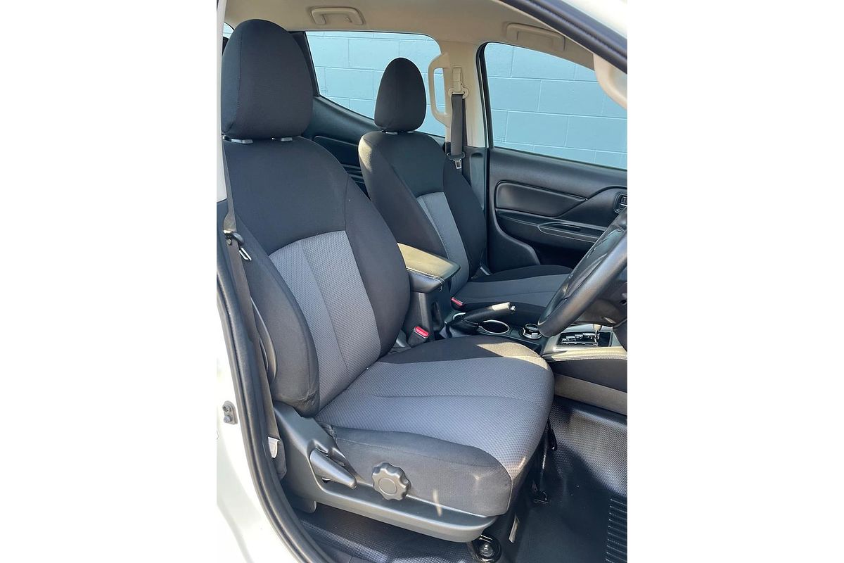 2019 Mitsubishi Triton GLX+ MR 4X4