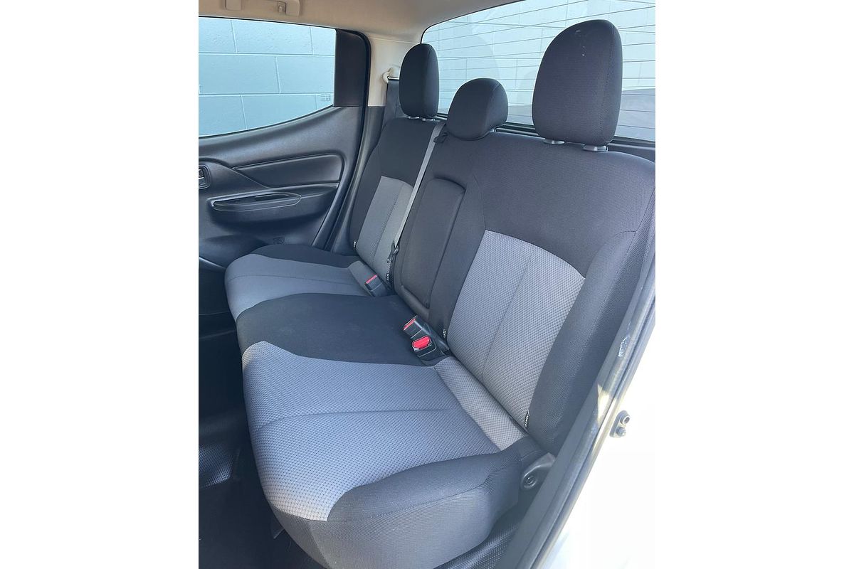 2019 Mitsubishi Triton GLX+ MR 4X4