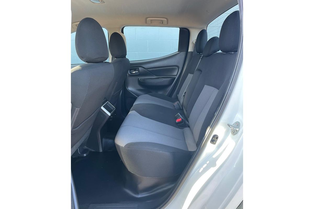 2019 Mitsubishi Triton GLX+ MR 4X4