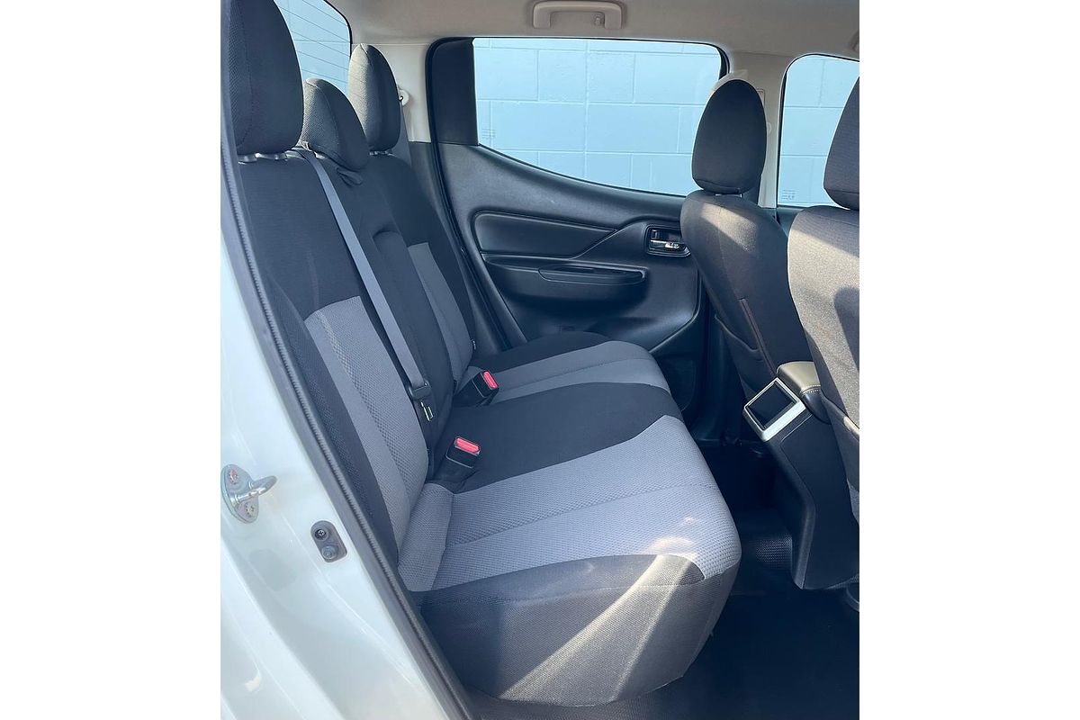 2019 Mitsubishi Triton GLX+ MR 4X4