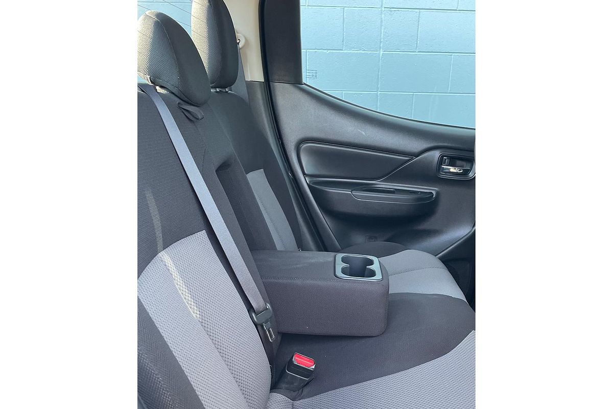 2019 Mitsubishi Triton GLX+ MR 4X4