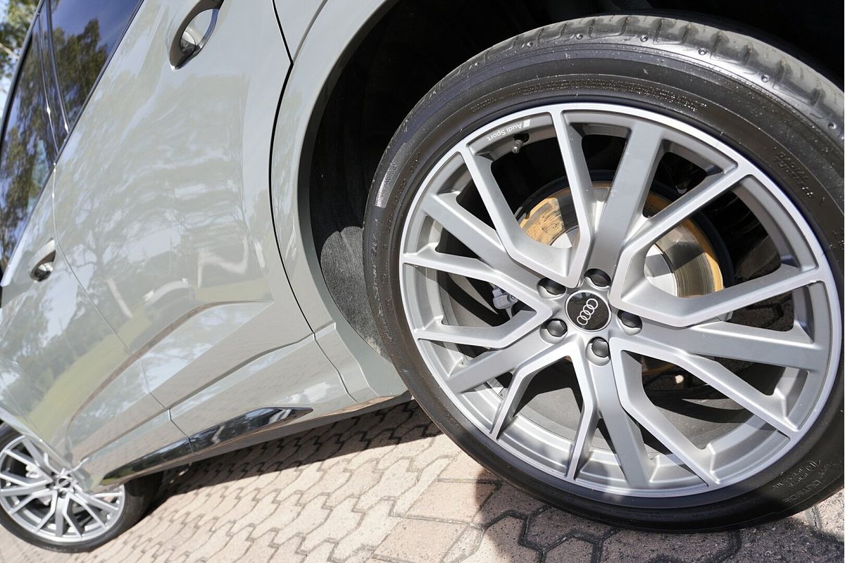 2021 Audi Q3 40 TFSI S line F3