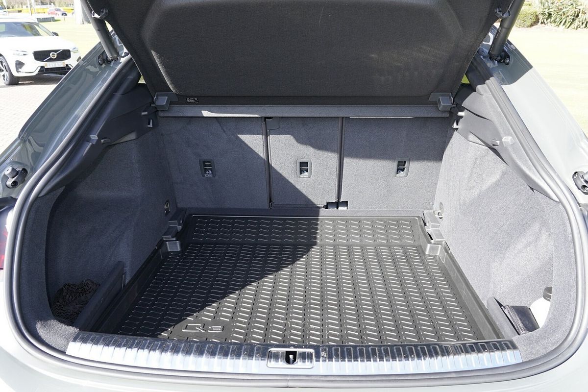 2021 Audi Q3 40 TFSI S line F3